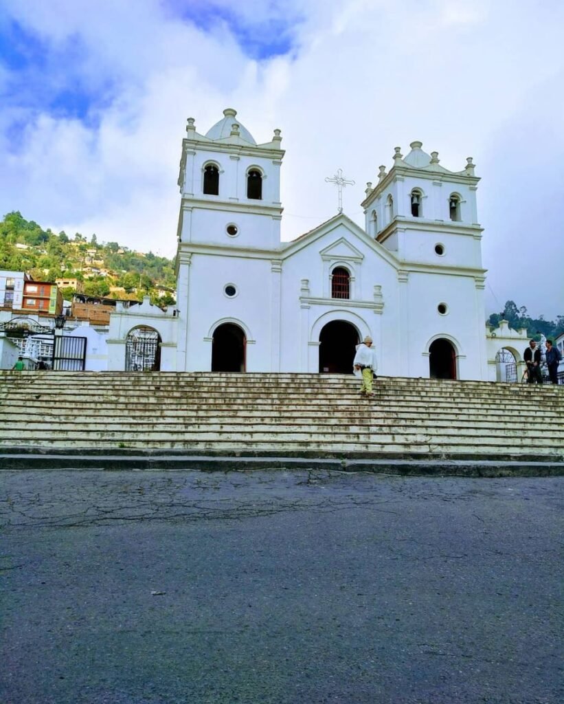 igreja-vivepamplona.co-01